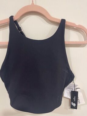 Black High-Neck Sports Bra Crop Top - Women Intimates